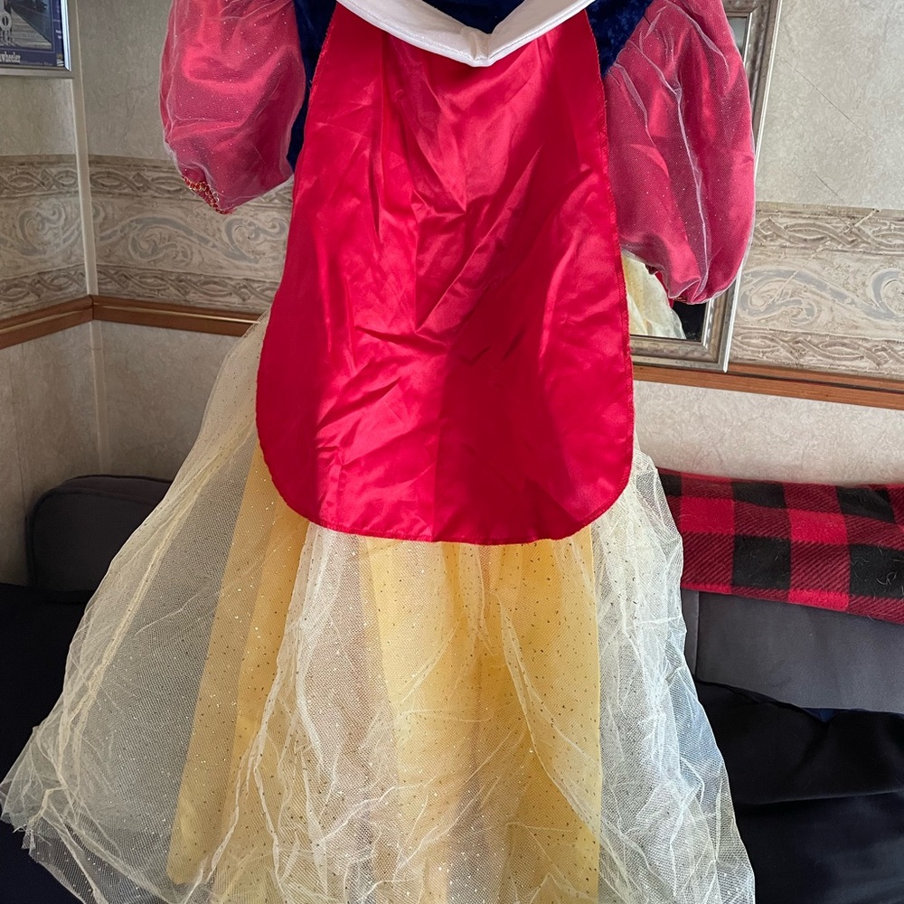 Disney Snow White Kids Costume/Dress Up - Picture 3 of 4